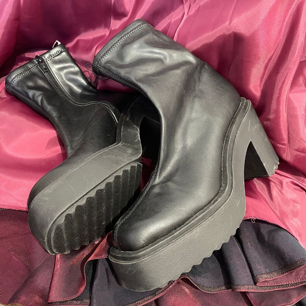 H&M Chunky heeled boots size 10 US